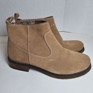 American Eagle Outfitters Tan Suede Ankle Boot